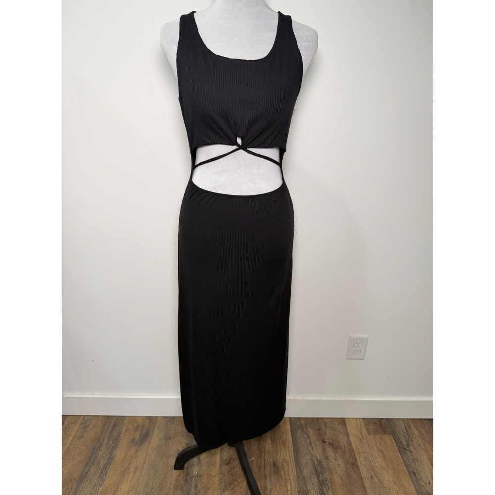 Pink‎ Lily Black Maxi Dress With Front Cut Out